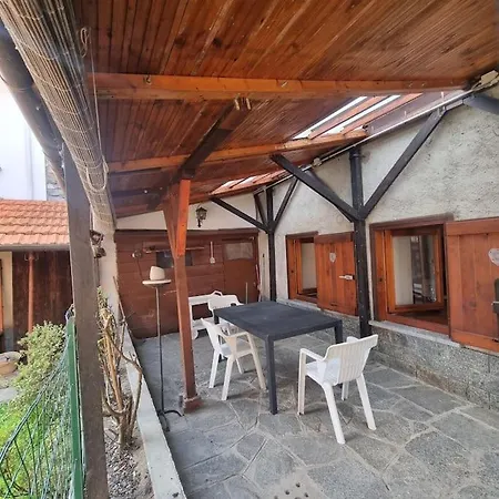 La Casa Di Amelia Pisano
